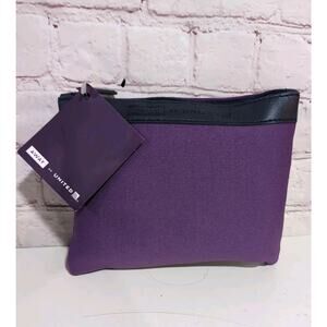 United Airlines Polaris Amenity Kit Away Purple Pouch Brand New Unopened